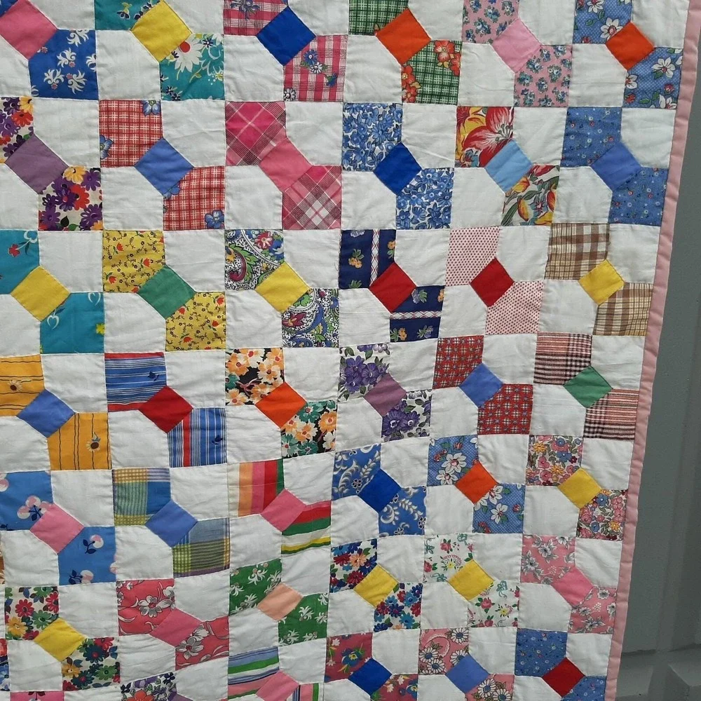 Vintage Bowtie Quilt 77
